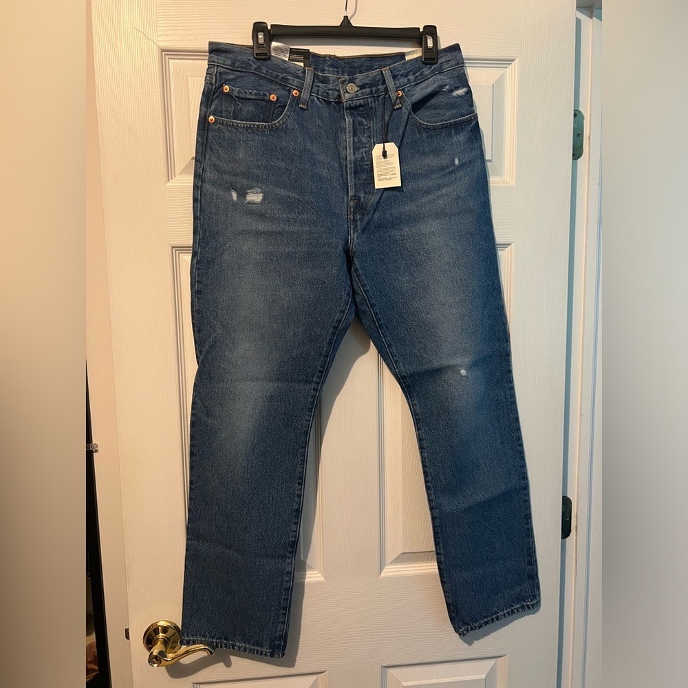 Levi’s 501 original. 32x30. New with tags. Unworn.